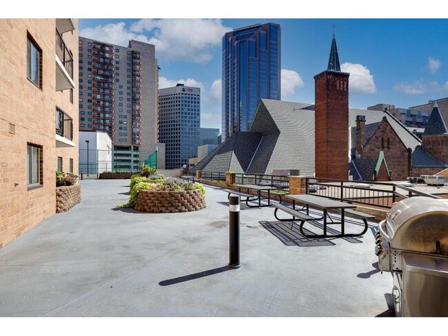 Building Photo - 78 10th St E