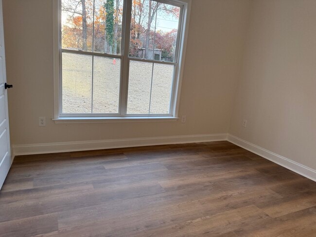 Building Photo - 145 Kennel Rd