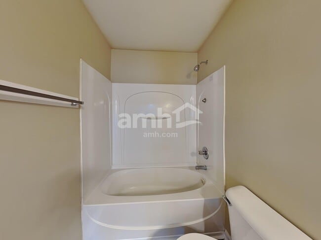 Building Photo - 238 Larktree Ln