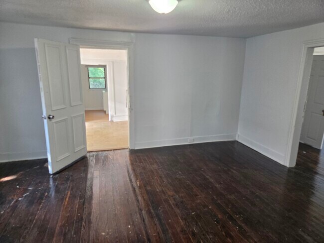 Building Photo - 1727 Hicks St