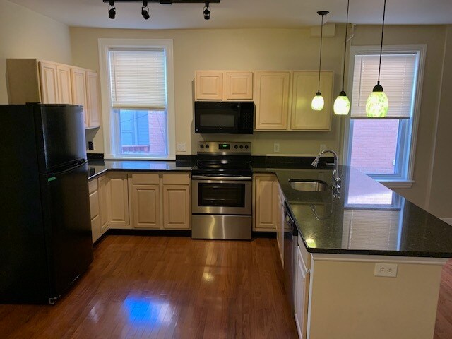 Building Photo - 1411 N Harrison St