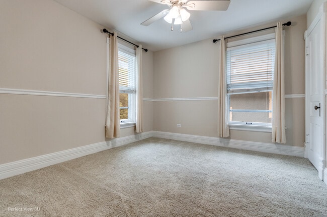 Building Photo - 420 7th Ave