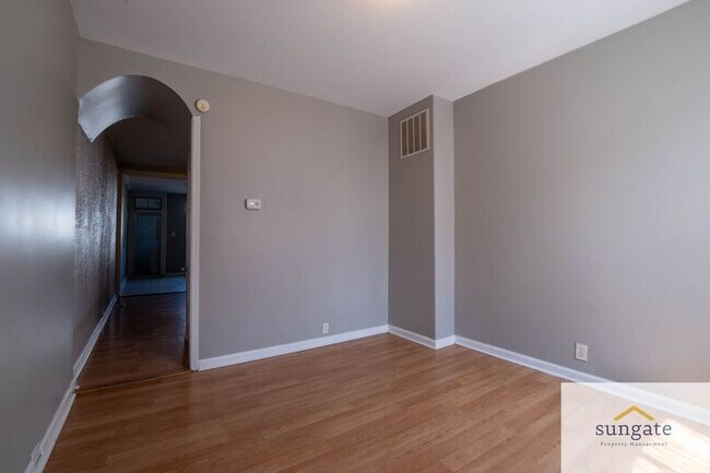 Building Photo - 1210 Sargeant St