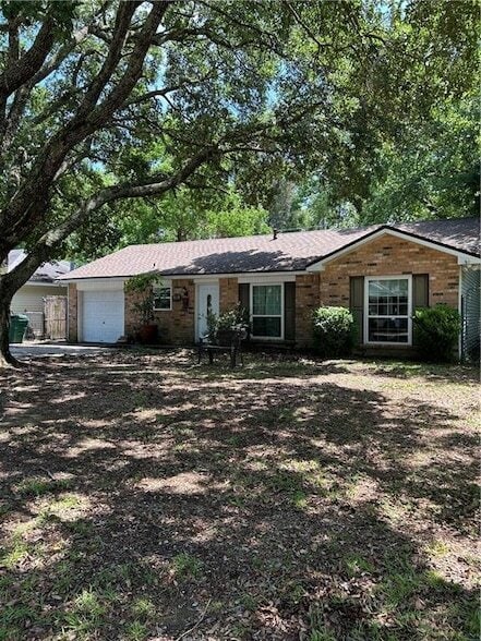 Primary Photo - 126 Northwood Dr