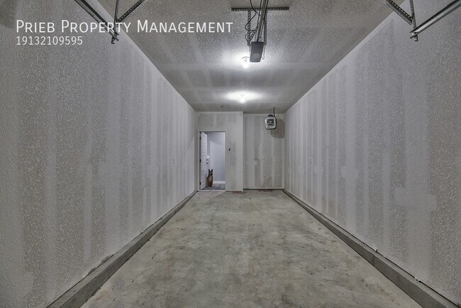 Building Photo - 22088 W 123rd Ln