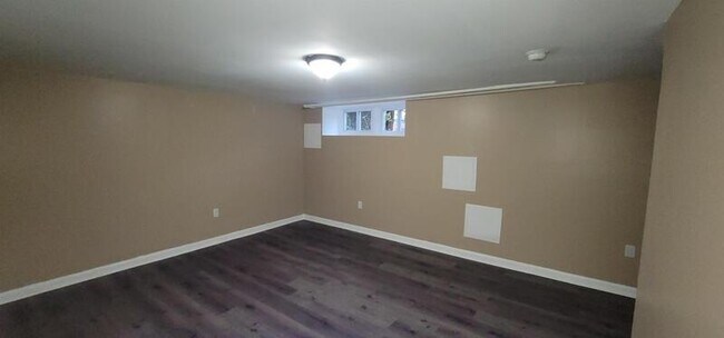 Building Photo - 5928 Hillen Rd