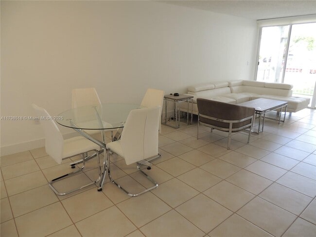 Building Photo - 4864 NW 97th Ct