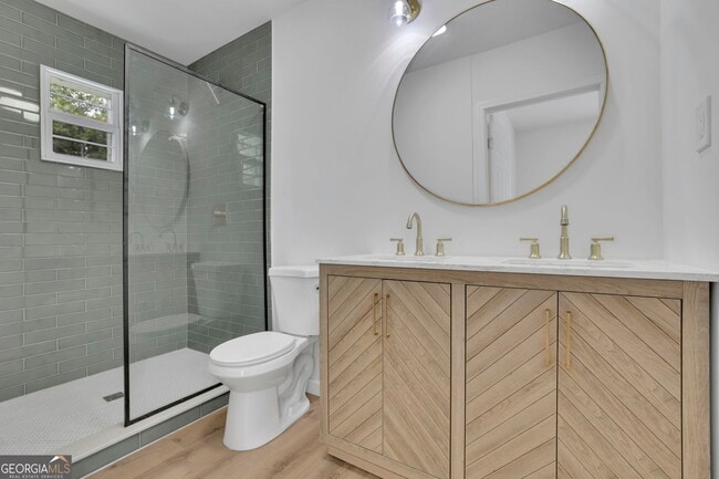 Building Photo - 808 S Park Dr