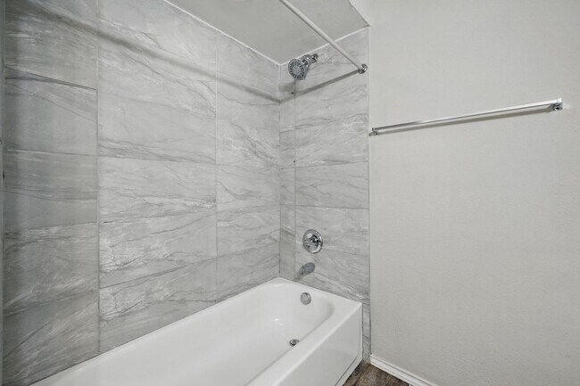 Building Photo - Charming Updated Home Near DFW Airport | 3...