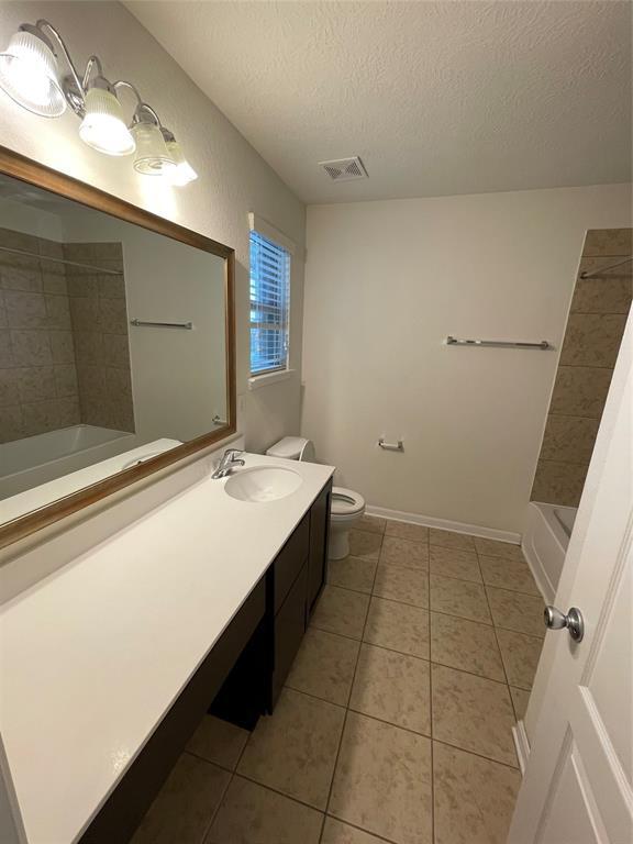 Building Photo - 15827 Copper Oak Ln