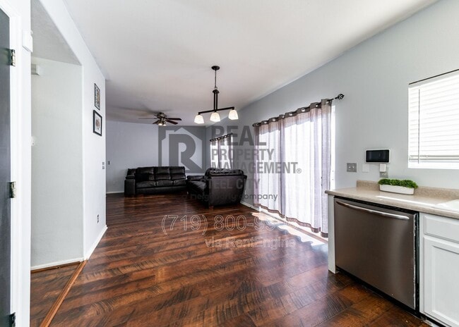 Building Photo - 2214 Cowhand Pl