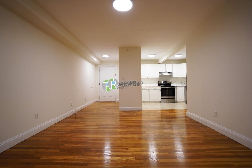 Building Photo - 8 Griggs St