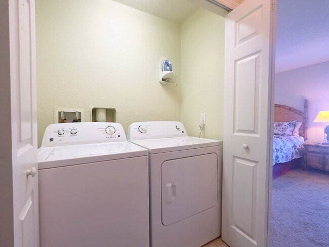 Building Photo - 3306 Calabria Ave