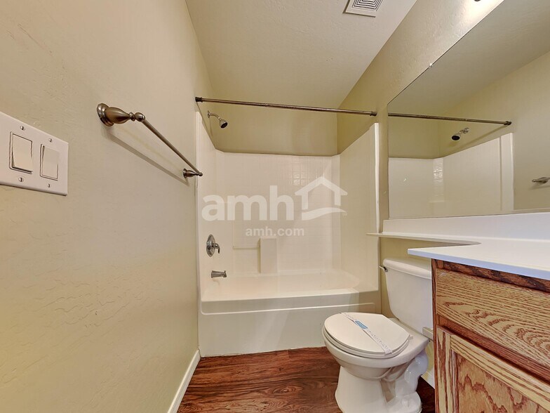 Building Photo - 2472 W Cool Water Way