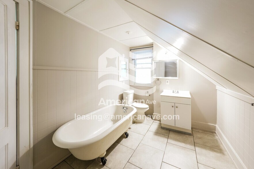 Building Photo - 104 Post Ave