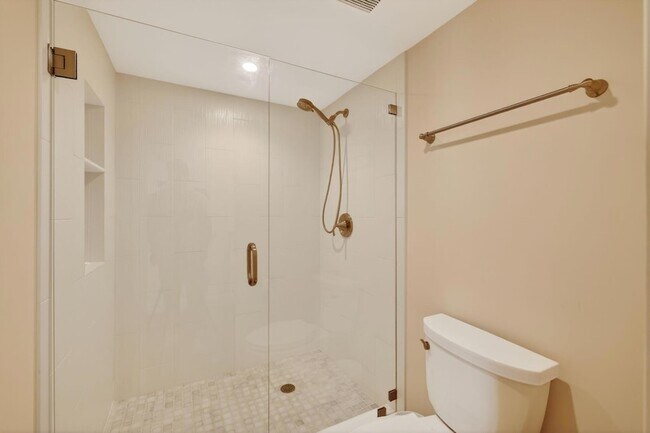 Building Photo - 9960 S Ocean Dr