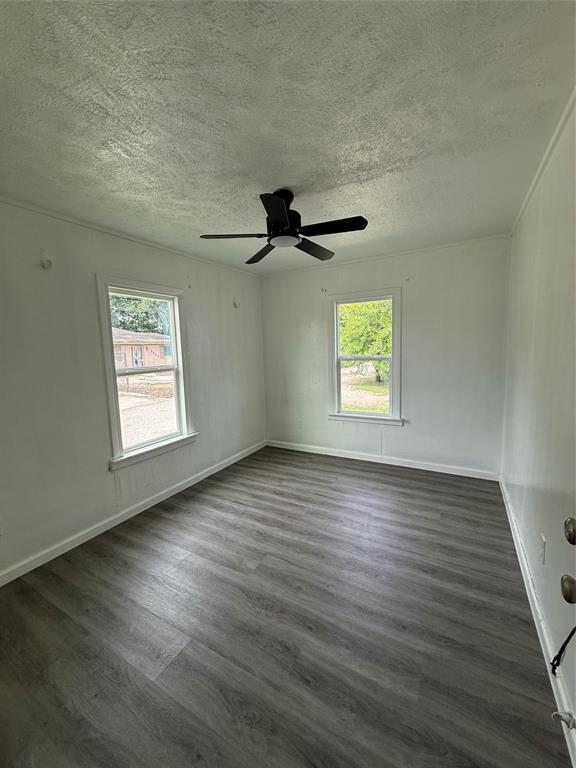 Building Photo - 3001 Amboy St