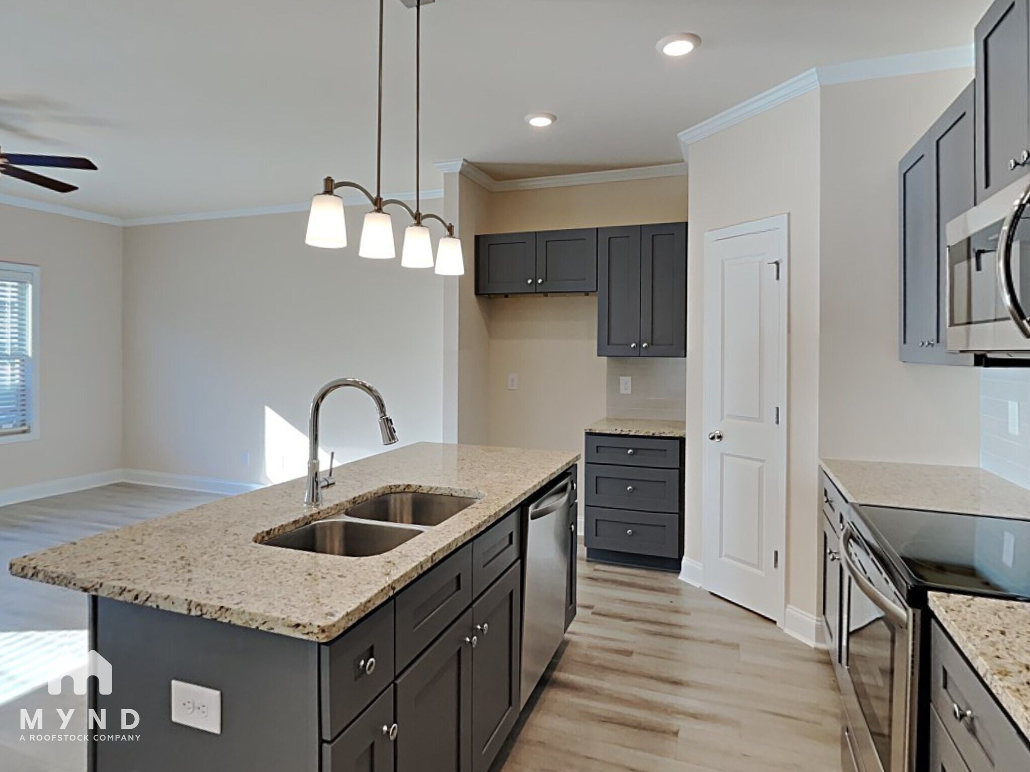 Building Photo - 61 Dewey Rd