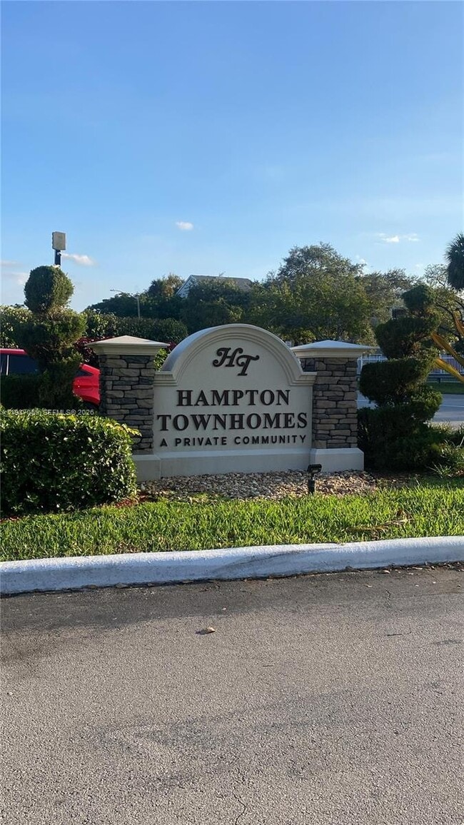 Building Photo - 1177 Sussex Dr