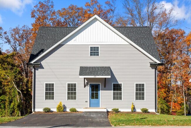Building Photo - 317 Ivanhoe Ave