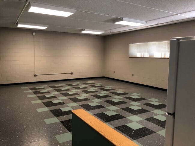 Interior Photo - 245 Hyland