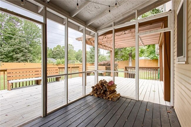Building Photo - 4989 Lambeth Dr