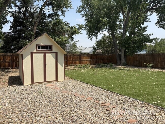 Building Photo - 8449 W 91st Pl