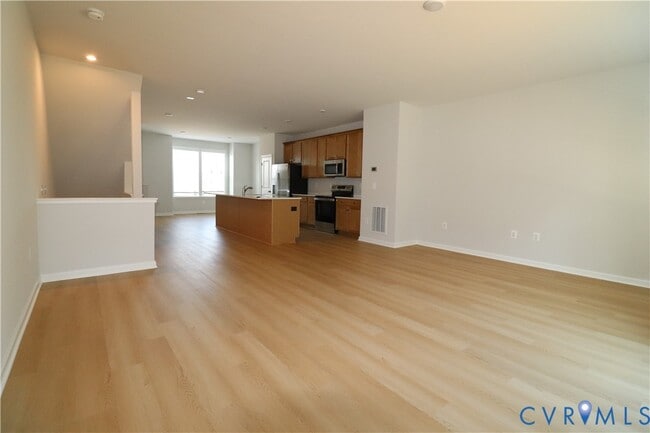 Building Photo - 419 Burden Dr