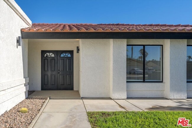 Building Photo - 67350 Medano Rd