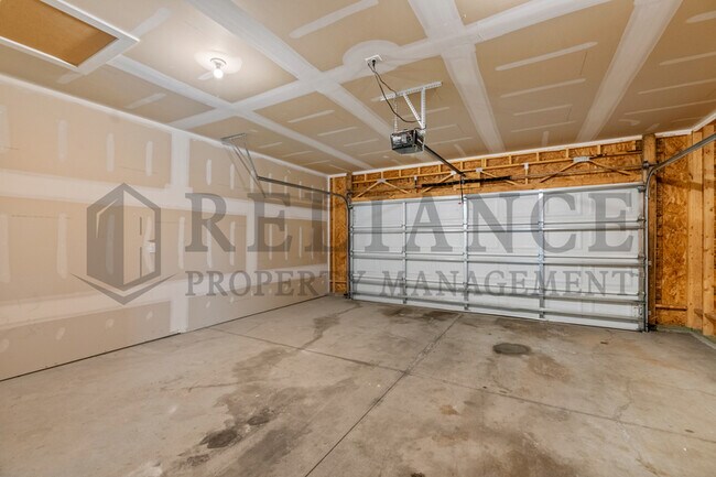 Building Photo - 212 W May St