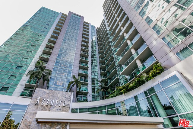 Building Photo - 13700 Marina Pointe Dr