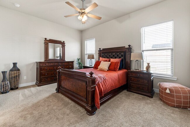 Building Photo - Fully Furnished