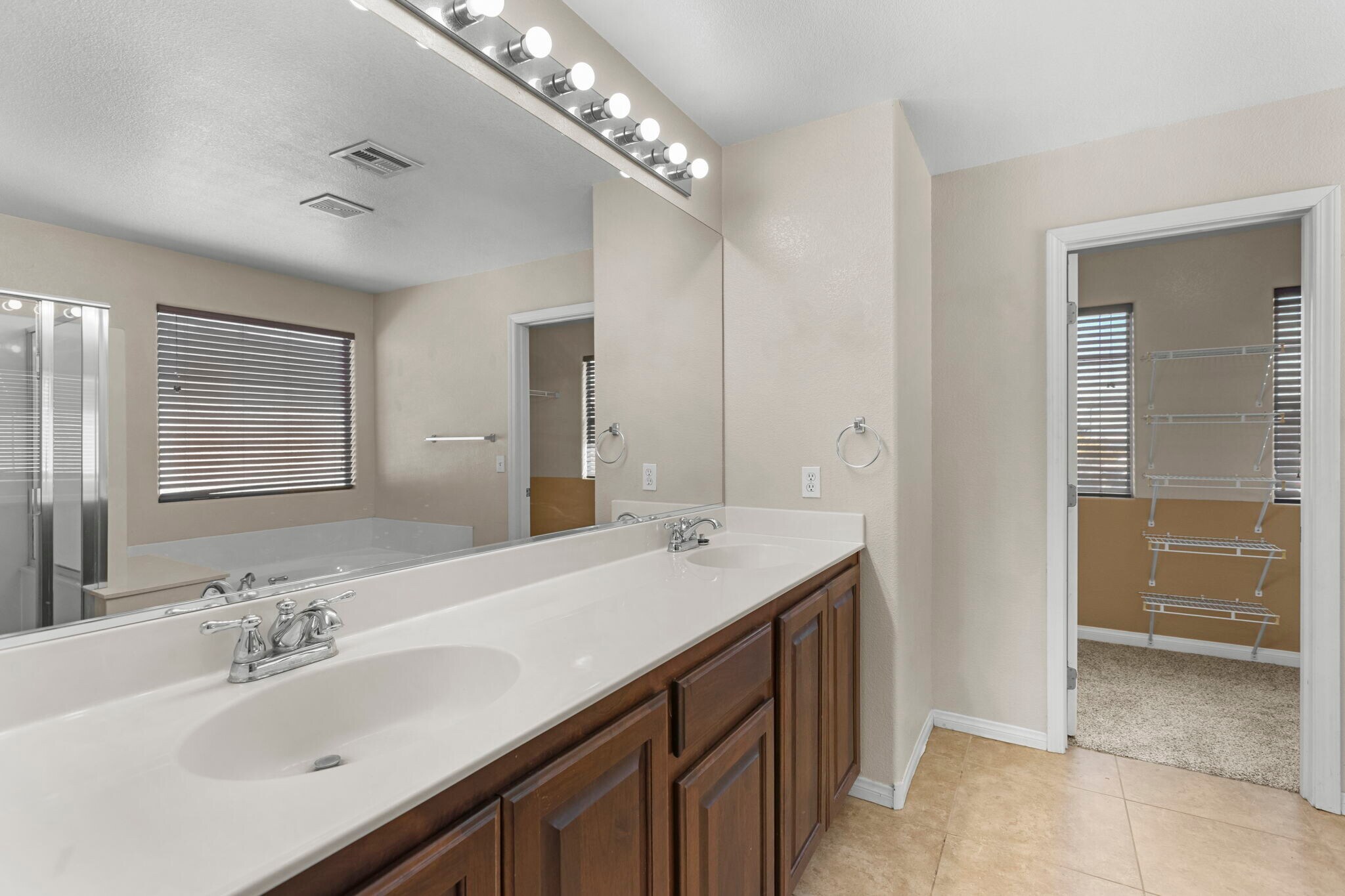 Building Photo - 3936 Red Trumpet Ct