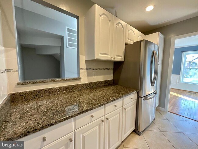 Building Photo - 6703 Washington Blvd