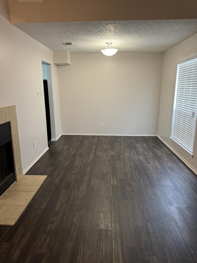 Building Photo - 5988 Westcreek Dr