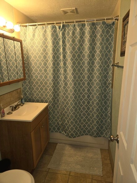 Building Photo - 1713 Anderson St