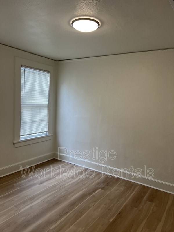 Building Photo - 2823 Lee St