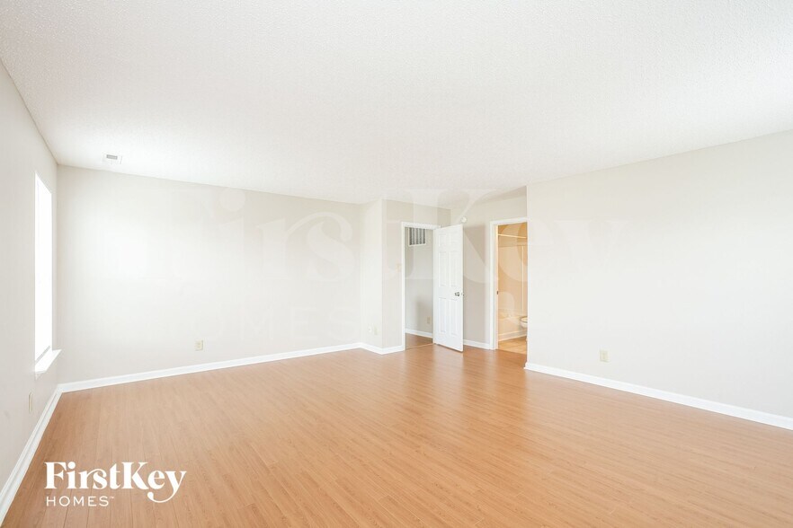 Building Photo - 978 Brookstone Dr