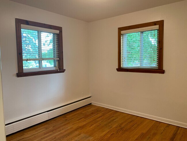 Building Photo - 4BD/2BA Table Mesa Home - Close to everything