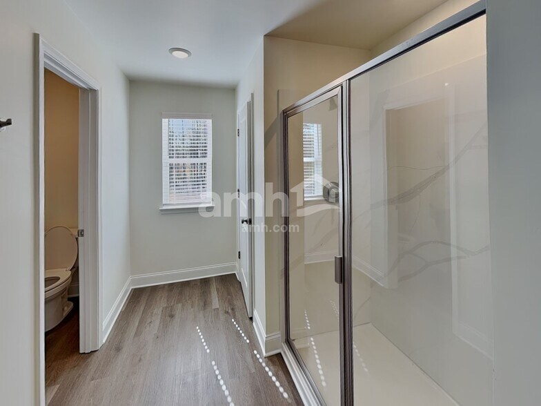 Building Photo - 3662 Creek View Cir