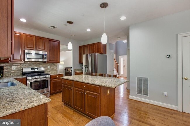 Building Photo - 2191 Oak Forest Dr