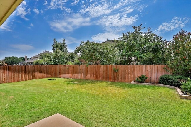 Building Photo - 15529 Landing Creek Ln