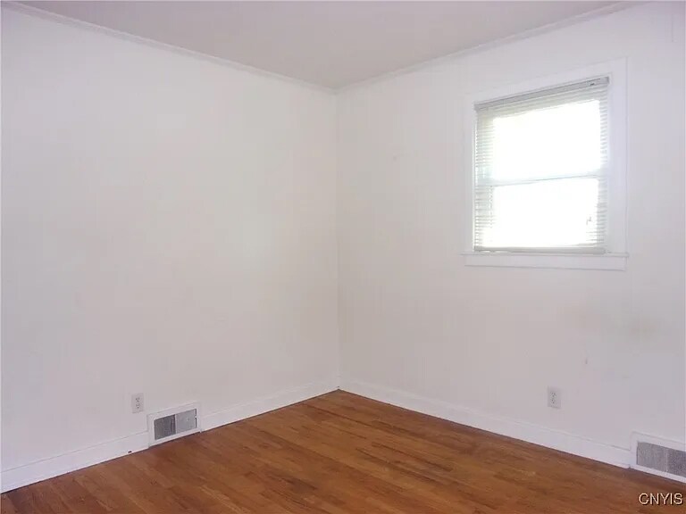 Building Photo - 223 W Molloy Rd