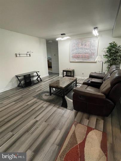 Building Photo - 86B Red Cedar Ct