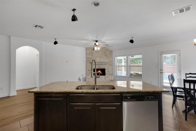 Building Photo - 9501 Bentley Garner Ln