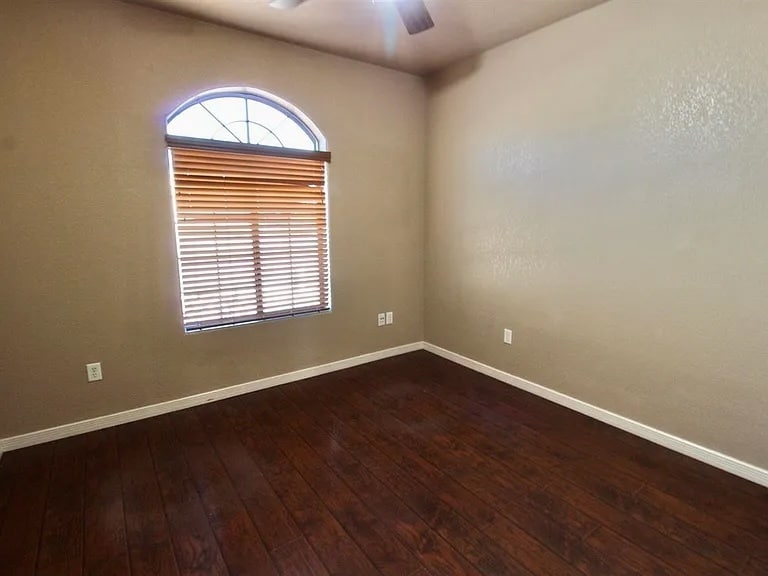 Building Photo - 11242 S Sally Dr