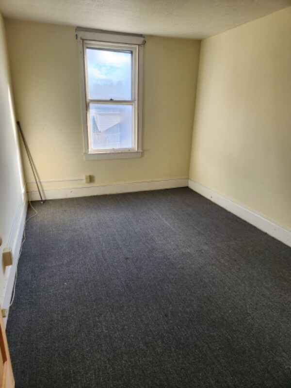 Building Photo - 265 W Beaver St