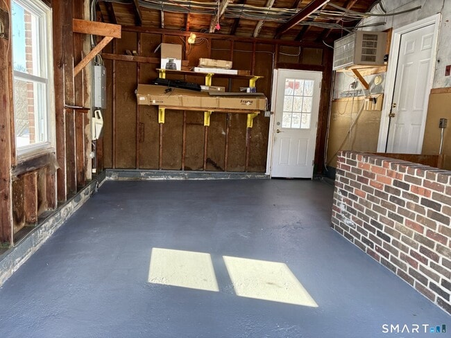 Building Photo - 148 Edgewood Dr