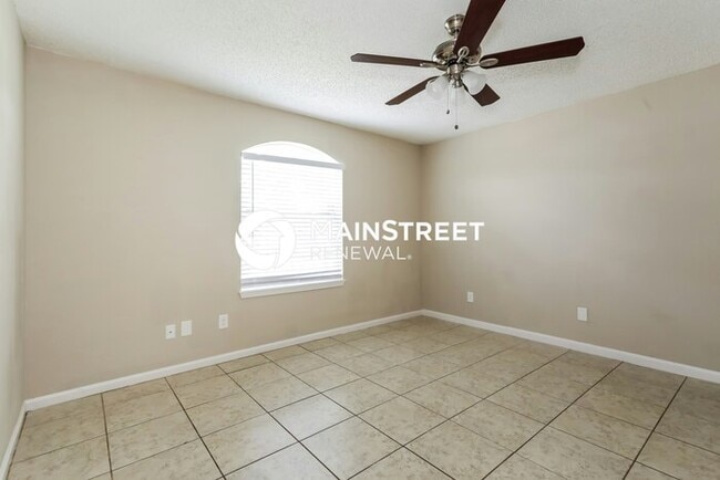 Building Photo - 4 Bedroom Pet-Friendly Home in Middleburg,...
