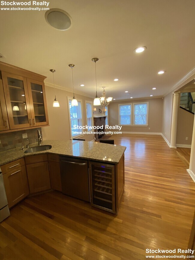 Building Photo - 152 Blue Hill Avenue